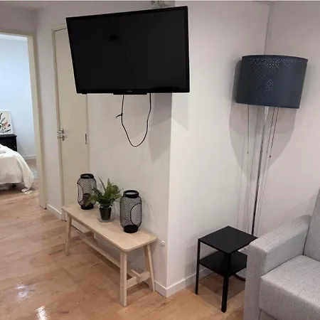 Little Dream For 5 In The Heart Of Lissabon